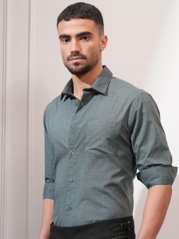 LOCOMOTIVE - Men Green Solid/Plain Casual Shirt
