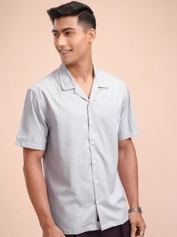 LOCOMOTIVE - Men Grey Solid/Plain Casual Shirt