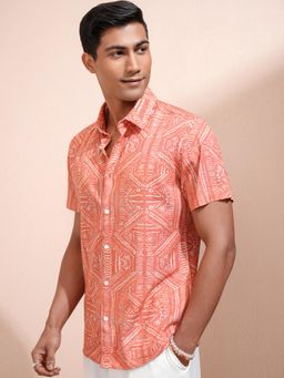 LOCOMOTIVE - Men Peach Abstract Casual Shirt