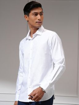 LOCOMOTIVE - Men White Solid/Plain Casual Shirt