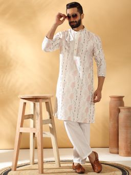 KRAFT INDIA LUXE - Men Cream Floral Regular Fit Kurta with Pyjama (Set of 2)