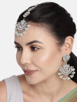 I Jewels - Rhodium Plated Traditional Kundan & Pearl Earrings with Maang Tikka (Te2911Zsb)