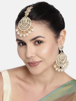 I Jewels - Gold Plated Traditional Kundan & Pearl Earrings with Maang Tikka (Te3002W)