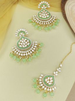 I Jewels - Gold Plated Traditional Kundan & Pearl Chandbali Earrings with Maang Tikka (Te3015Min)