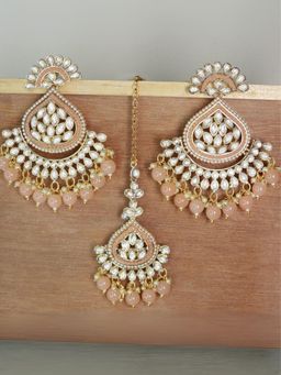 I Jewels - Gold Plated Traditional Kundan & Pearl Earrings with Maang Tikka (Te3015Pe)