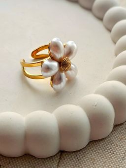 TAAHIRA JEWELLERY - 18K Gold Plated Bold Pearl Flower Adjustable Ring