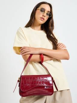 Styli - Women Red Croc-Textured Shoulder Bag