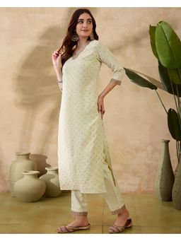 Gahan - Cream Dchinon Zari Sequence Cording Embroidery Foil Printed Kurta with Pant