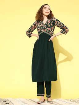 Gahan - Green Floral Printed Georgette Crepe Zari Sequence Embroidered Kurta with Pant