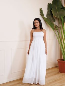 Ragavi - Snowball White Chiffon Maxi Dress