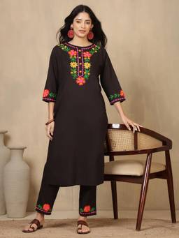 Gahan - Women Pure Cotton Black Hand Work Kurta with Pant