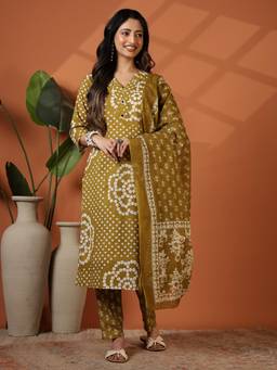 Gahan - Women Pure Cotton Mustard Bandhani Print Kurta with Pant & Dupatta