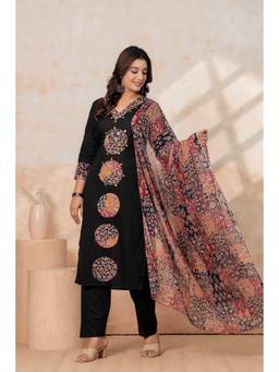 Gahan - Women Pure Cotton Black Patch Work Kurta with Pant & Dupatta