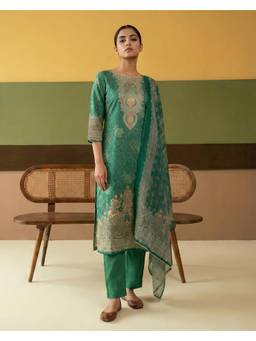 Gahan - Green Rayon Aari hand Work with Digital Print Kurta with Pant and Dupatta