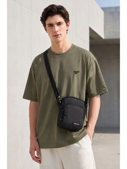 Reebok - Black Polyester Solid 1 Sling Bag
