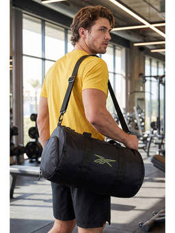 Reebok - Black Polyester Solid 1 Duffle Bag, 1 Detachable Strap