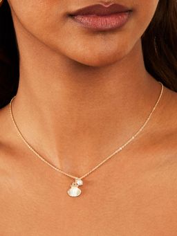 Accessorize London - Womens Gold Pearly Shell Pendant Necklace