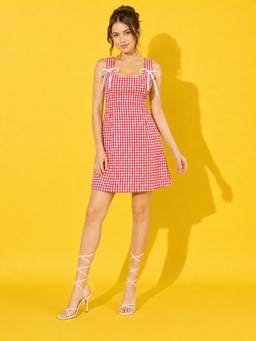 Buynewtrend - Women Red Checks Cotton Dress