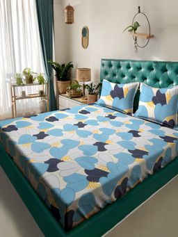 ARRABI - Blue Floral Cotton Blend King Bedsheet with 2 Pillow Covers