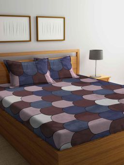 ARRABI - Multi-Color Geometric Cotton Blend Super King Bedsheet with 2 Pillow Covers