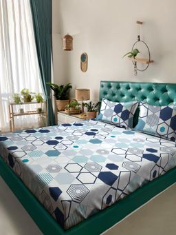 ARRABI - White Geometric Cotton Blend King Bedsheet with 2 Pillow Covers
