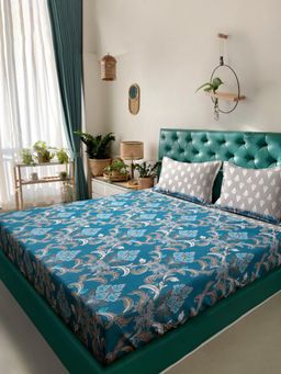 ARRABI - Beige Floral Cotton Blend Super King Bedsheet with 2 Pillow Covers