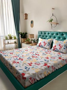 ARRABI - White Floral Cotton Blend King Bedsheet with 2 Pillow Covers