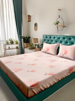 ARRABI - Peach Floral Cotton Blend King Bedsheet with 2 Pillow Covers