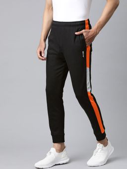 Alcis - Men Black Solid Slim Fit Joggers