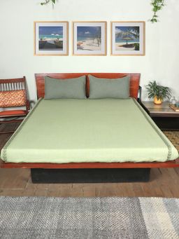 Zeba World - Bedcover with 2 Pillow Shams Light Green (Queen)