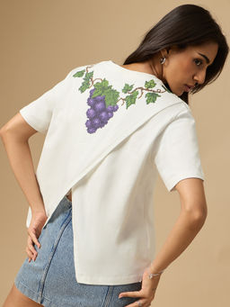 The Souled Store - Tss Originals: Grapevine White Relaxed Fit T-Shirt