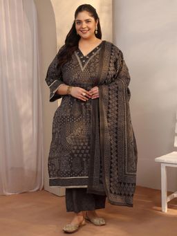 Extra love by Libas - Women Brown Floral Printed Kurta with Pant and Dupatta
