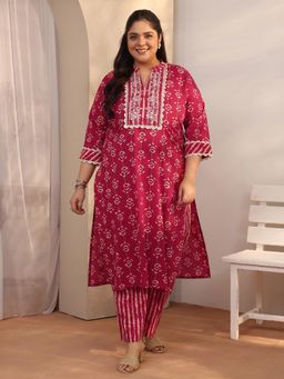 Extra love by Libas - Women Red Floral Printed Kurta with Palazzo