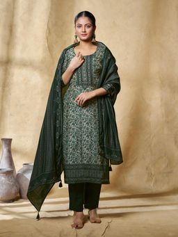 Seerat - Women Green Floral Printed Kurta with Pant and Dupatta
