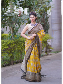 The Raksha Store - Women Yellow Printed Saree with Unstiched Blouse