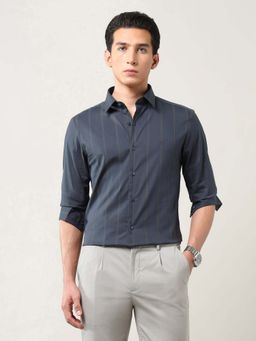 Arrow Newyork - Men Brooklyn Ultra Slim Fit Vertical Striped Formal Shirt