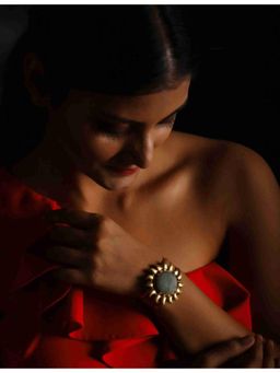 XAGO - Gold Toned Sun Bracelet