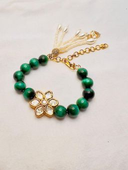 XAGO - Le Anviksa Green Pearl and Kundan Bracelet