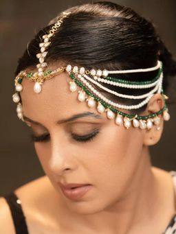 XAGO - Nivriti Pearl And Moissanite Polki Maangtika