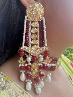 XAGO - Le Carlos Maroon Pearl and Kundan Earrings