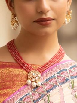 XAGO - Mehrab Haar Necklace Set With Reddish-Pink Beads and Polki Moissanite Pendant