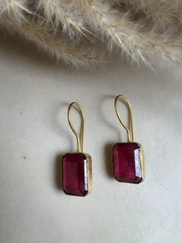 XAGO - Gold Plated Pink Square Shaped Stud Earring