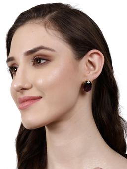 XAGO - Aarvi Amethyst Onyx Gold Plated Studs