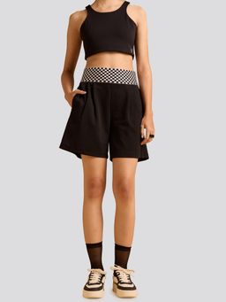 Muvazo - Noir Grid Flare Shorts