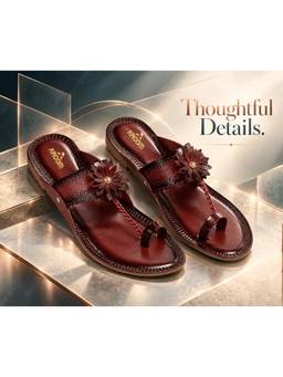Aroom - Step Into Effortless Style With These Chic Flats - Brown