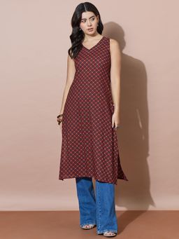 Varanga - Printed Sleeveless Kurta With Crisscross Back - Modern Fit - Maroon