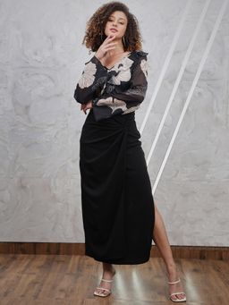 AAREIN - Black Floral Printed V-Neck Ruffles Chiffon Styled Back Top