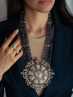 Neeta Boochra - 925 Sterling Silver Aaa+ Quality Iolite Gemstone Beaded Necklace with Kundan & Pearl