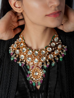 Neeta Boochra - 925 Sterling Silver 22K Gold Plated White Kundan Necklace with Green Quartz
