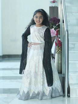 Alyaansh Couture - White Net Full Sleeves Lehenga With Blouse